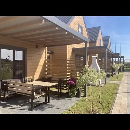 ロッジ Kalimera-sun レバル